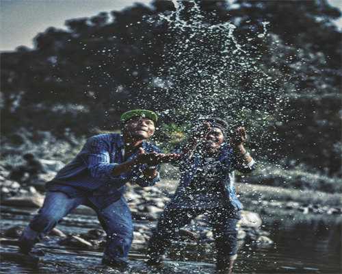 体操训练的适宜起步年龄与坚持之道